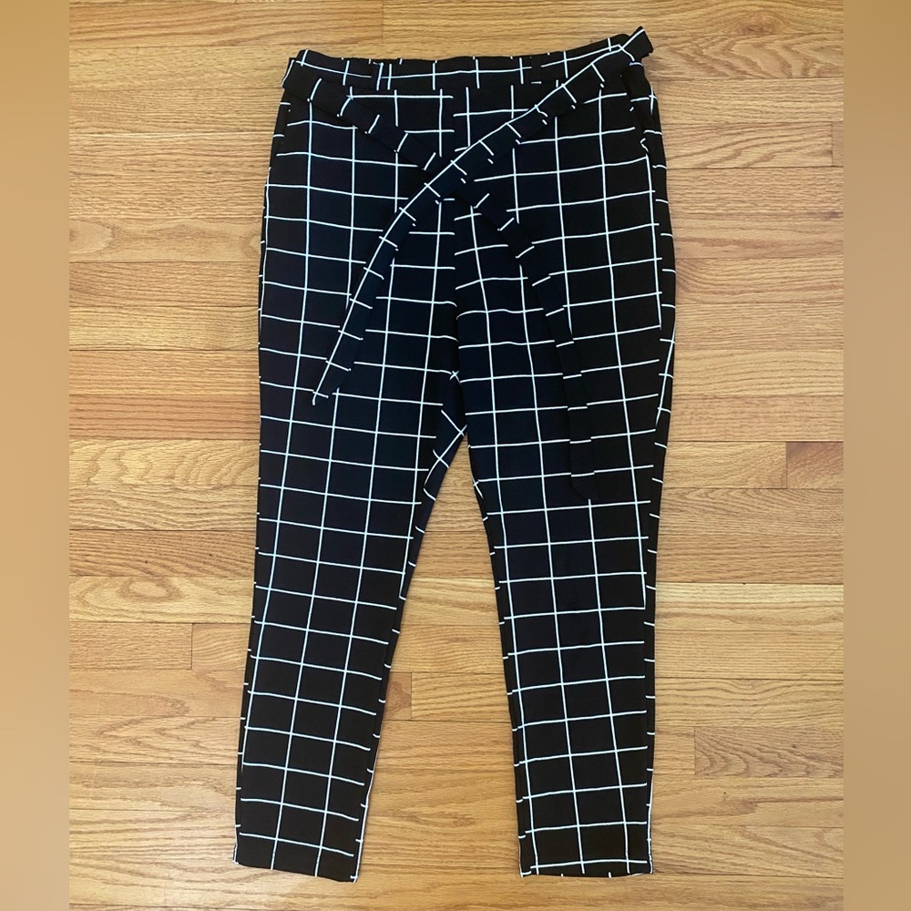 Shein Curve Lattice print pants Women’s 1XL(14) Black White Self Belted Front